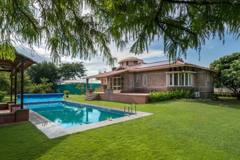 Aero Village Farmhouse